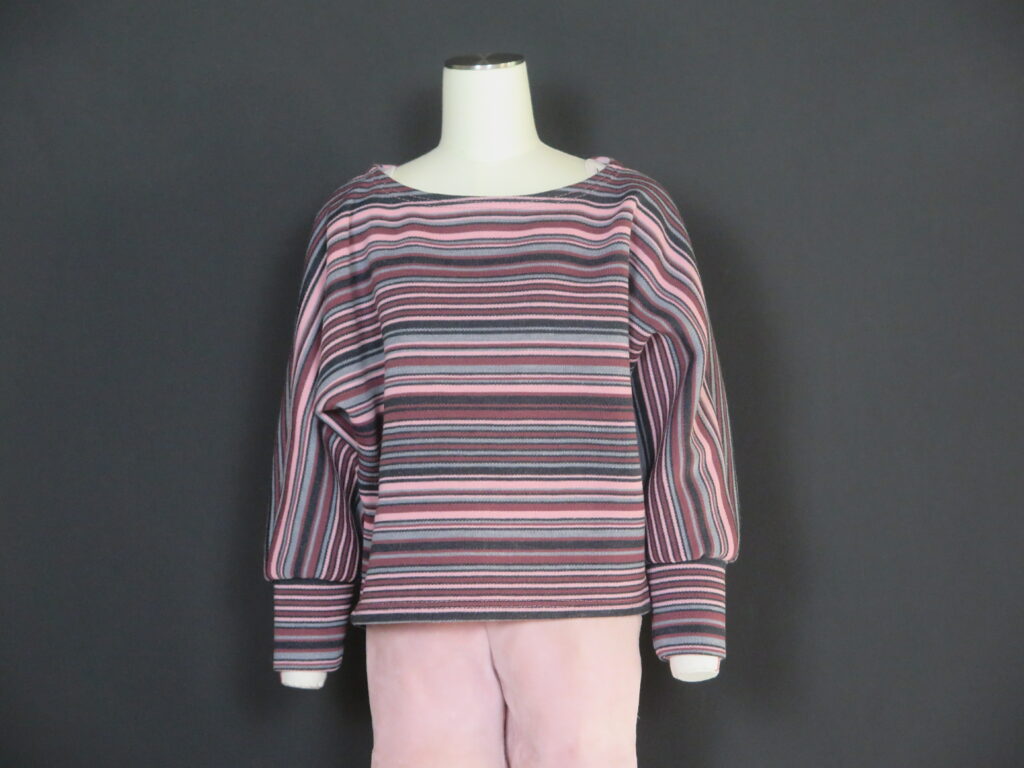 schnittzeichenkurs,poncho,cape,nähen für anfänger,modisches Must-Have,E-Learning-Kurs,Kleidungsstück,Herbst Winter Saison 23/24,Accessoire,Modeakademie,Strickstoff,Leinenstoff,Baumwolle,Fashionistas