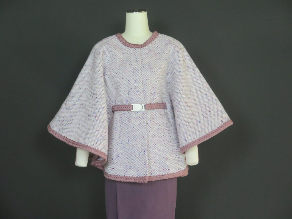 schnittzeichenkurs,poncho,cape,nähen für anfänger,modisches Must-Have,E-Learning-Kurs,Kleidungsstück,Herbst Winter Saison 23/24,Accessoire,Modeakademie,Strickstoff,Leinenstoff,Baumwolle,Fashionistas